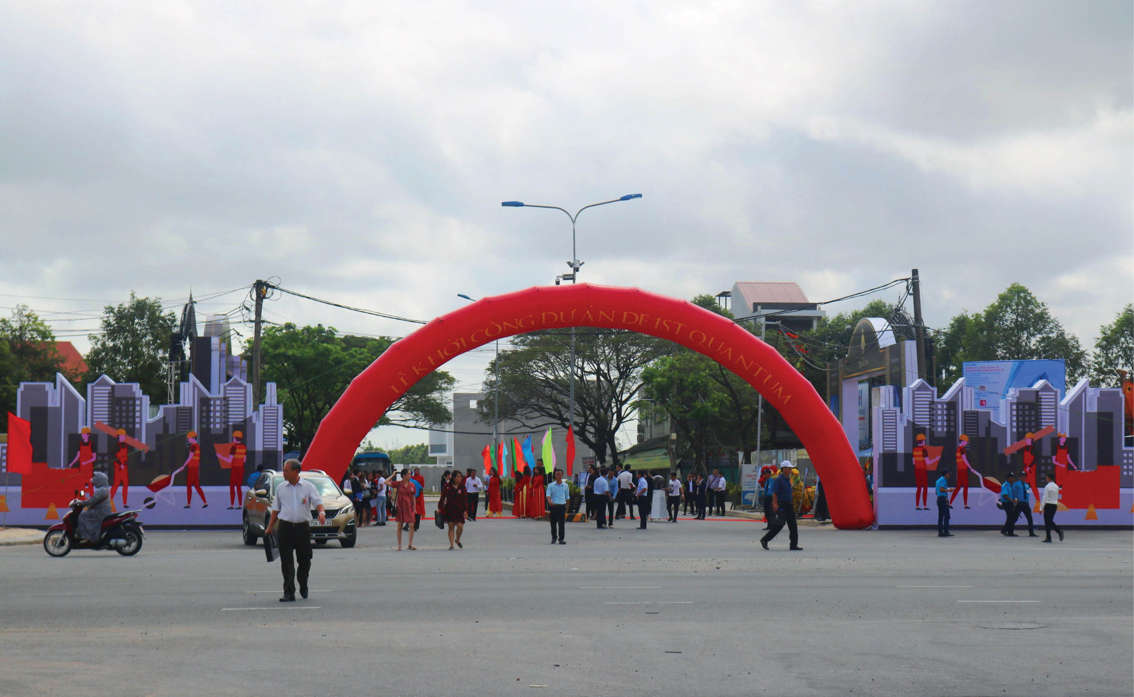 Mỗi tháng khởi công một dự án