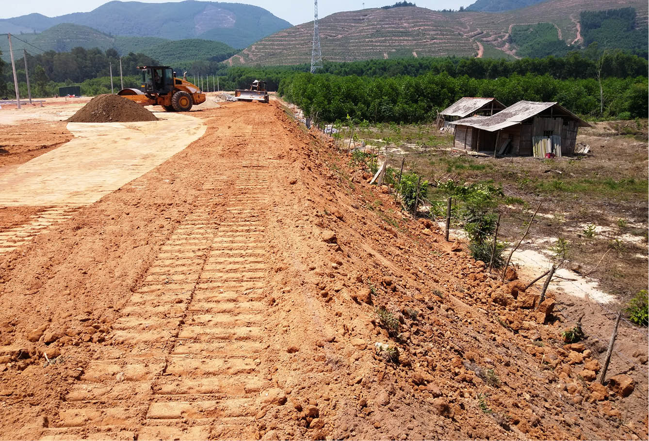 Hạ tầng kỹ thuật các khu tái định cư dự án cao tốc Cam Lộ-La Sơn Lo ngại chất lượng nền móng