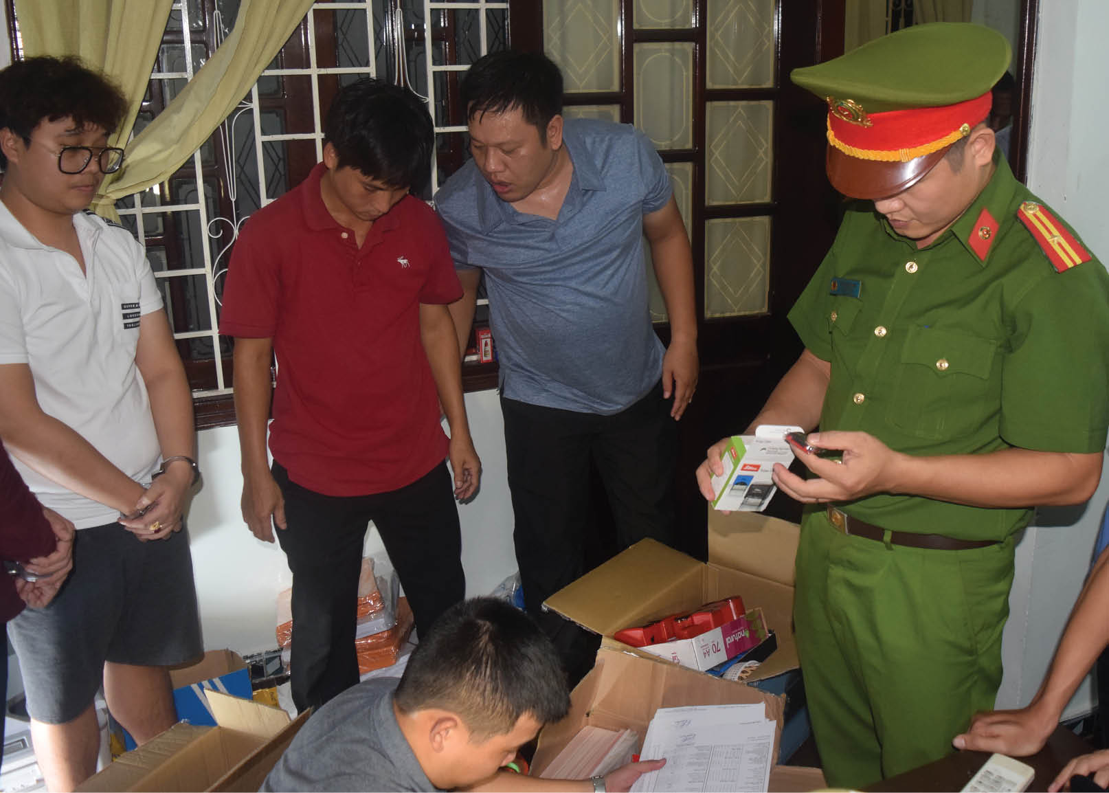 Từ vụ án làm giả các loại chứng chỉ, bằng cấp