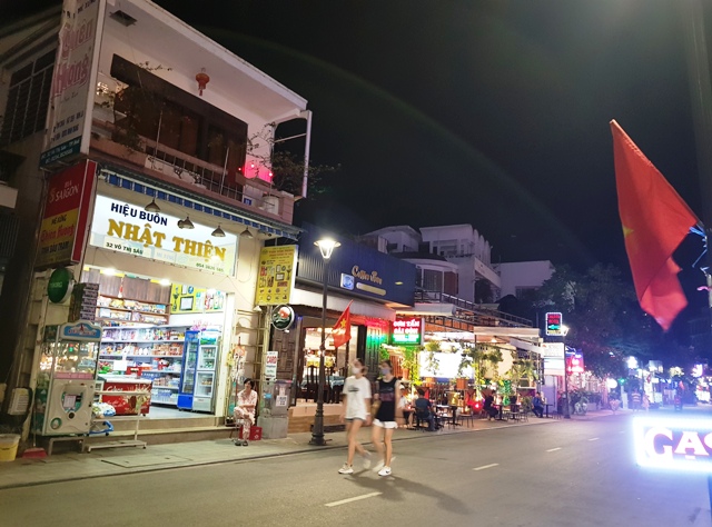 Chu Van An - Vo Thi Sau - Pham Ngu Lao pedestrian street reopens