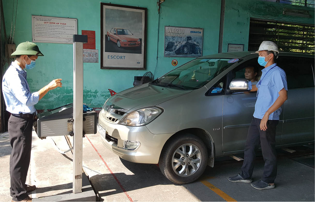 Trung tâm đăng kiểm quá tải