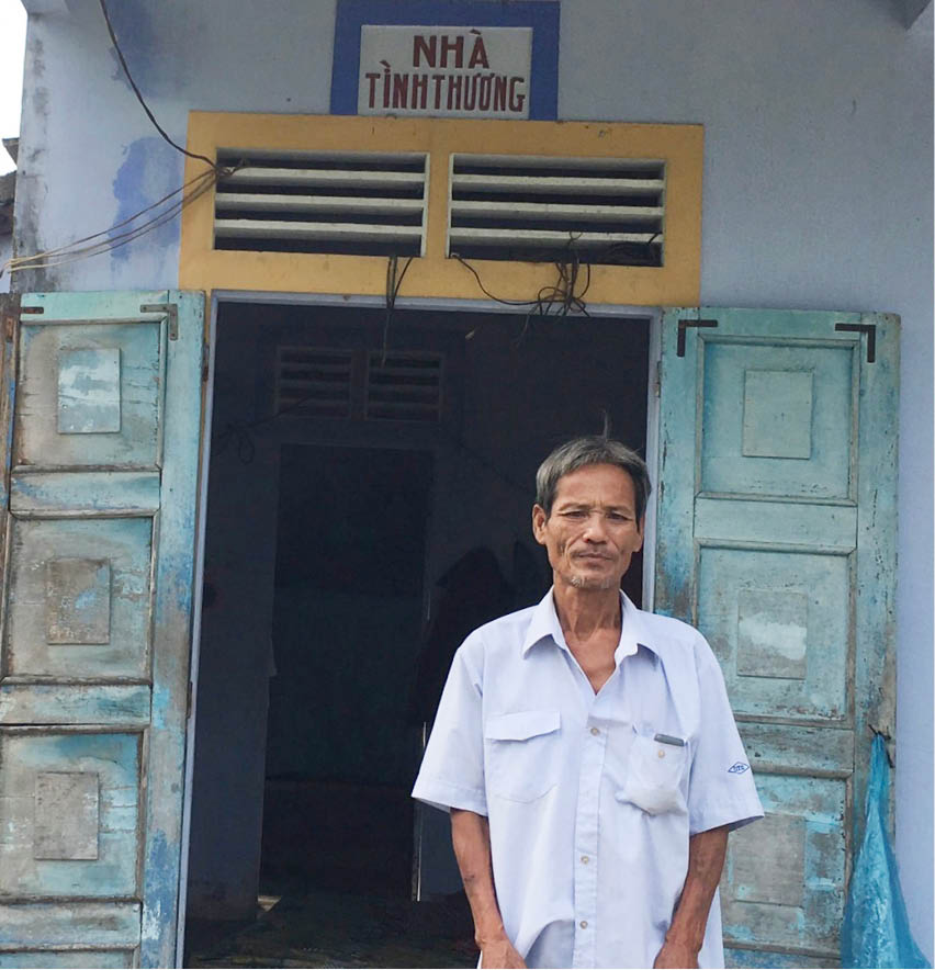 Tuổi xế chiều đau ốm, không nơi nương tựa