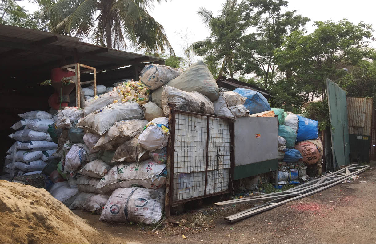 Dân kêu, chủ cơ sở phế liệu cũng kêu