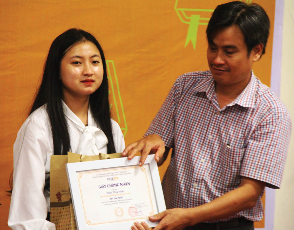 Đọc sách để hoàn thiện bản thân