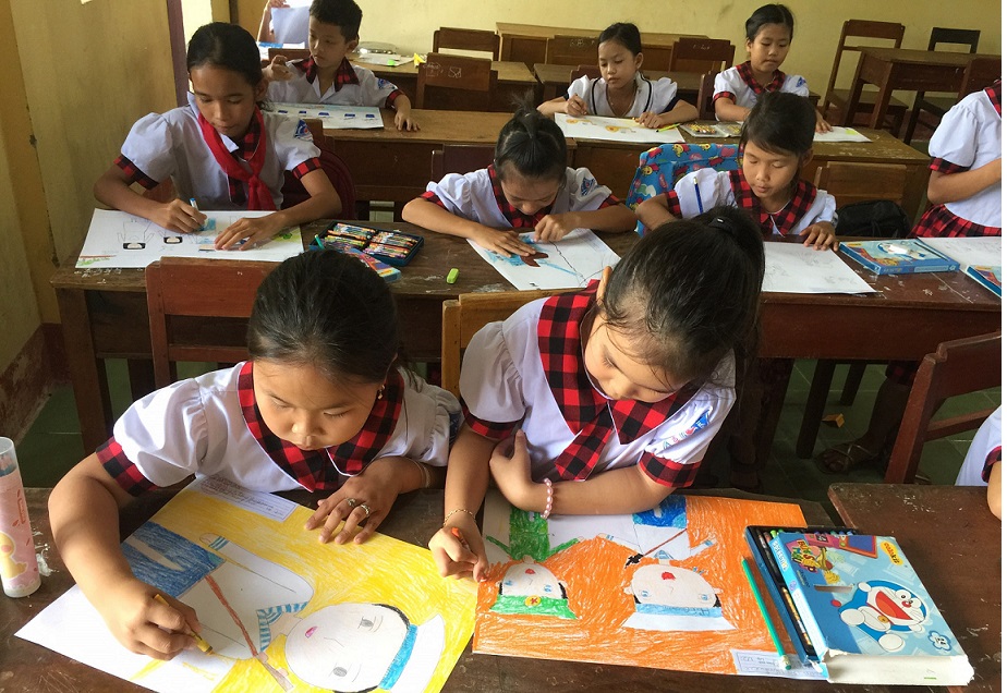 “Em yêu biển, đảo quê hương”