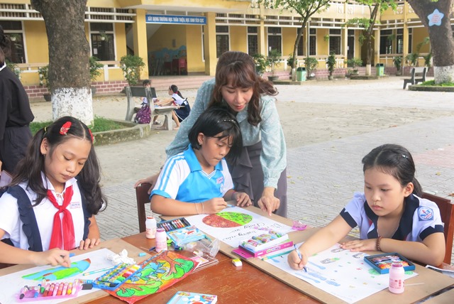 Vẽ tranh kêu gọi bảo vệ môi trường