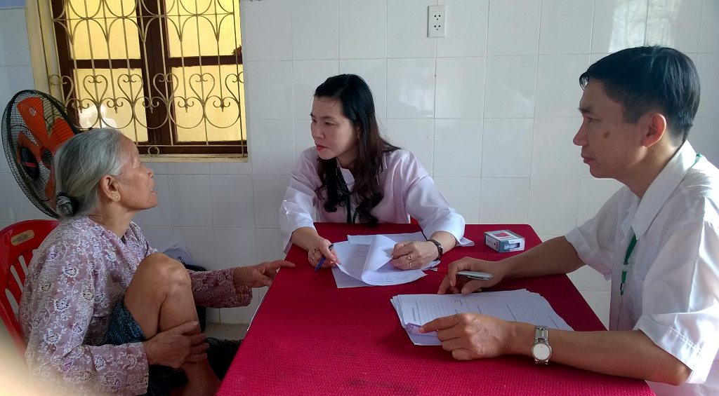 40 y, bác sĩ cơ sở cập nhật kiến thức phục hồi chức năng