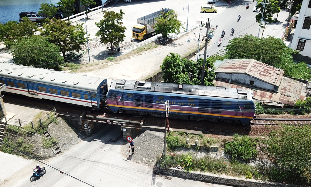 Thay áo mới cho cầu Chui 120 năm tuổi