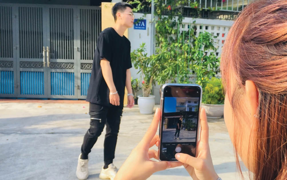 Người mẫu online Không khó nhưng phải chuyên nghiệp