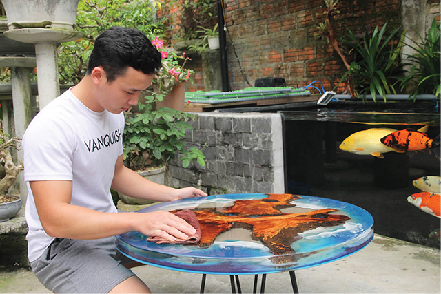 Being creative with epoxy resin glue