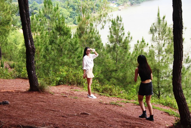 Thi ảnh và video “Huế và những bước chân khám phá”