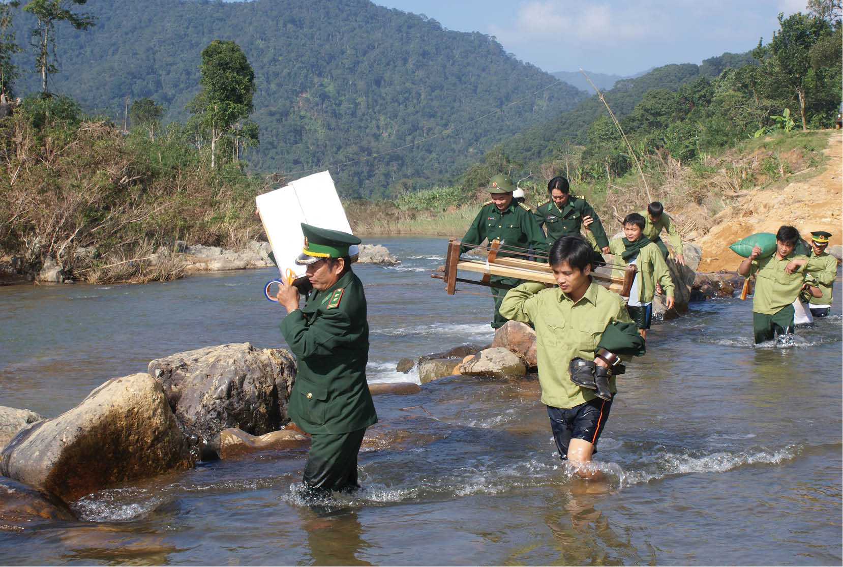 Niềm tin cho người dân biên ải