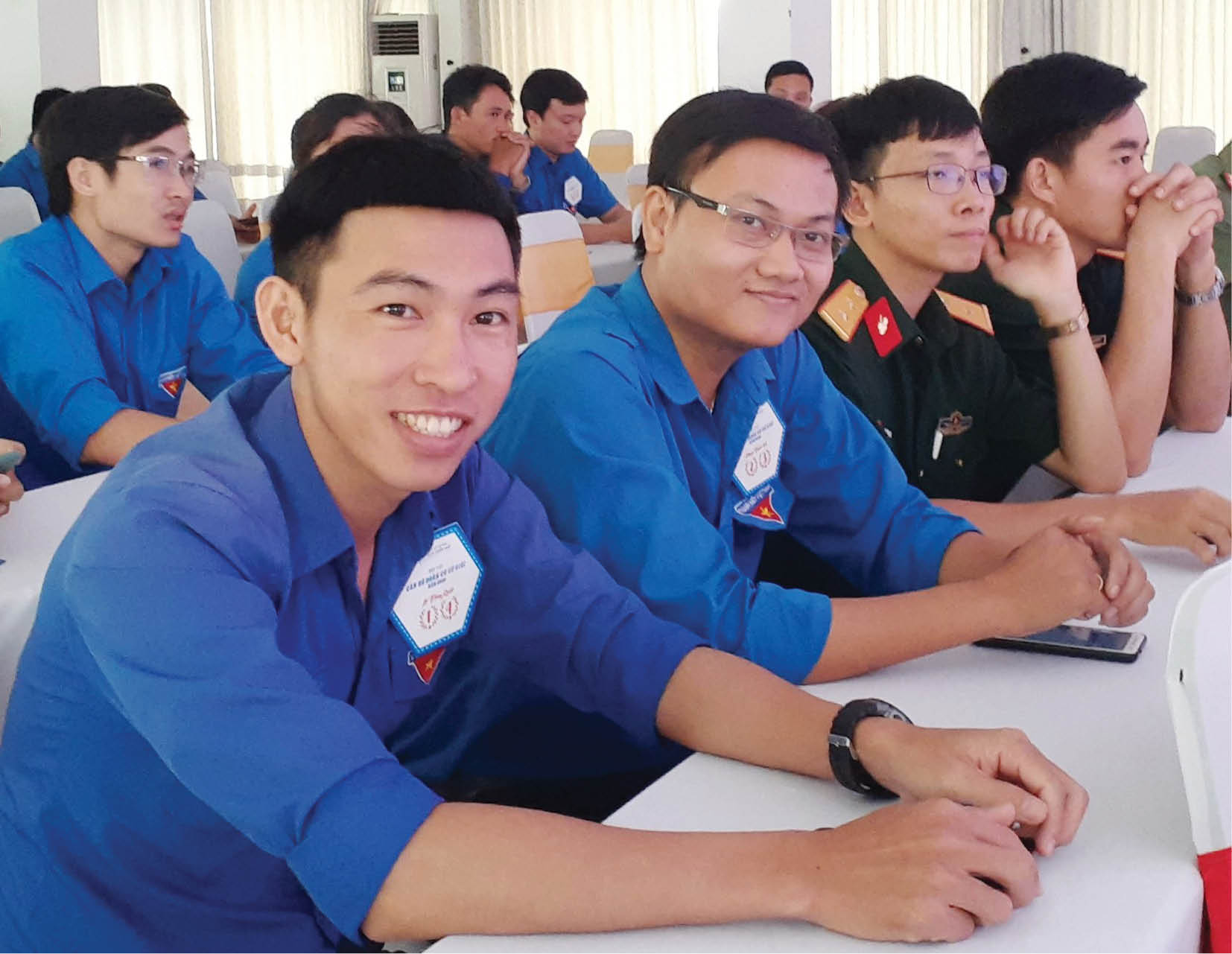 “Chạm tay” vào nghề báo