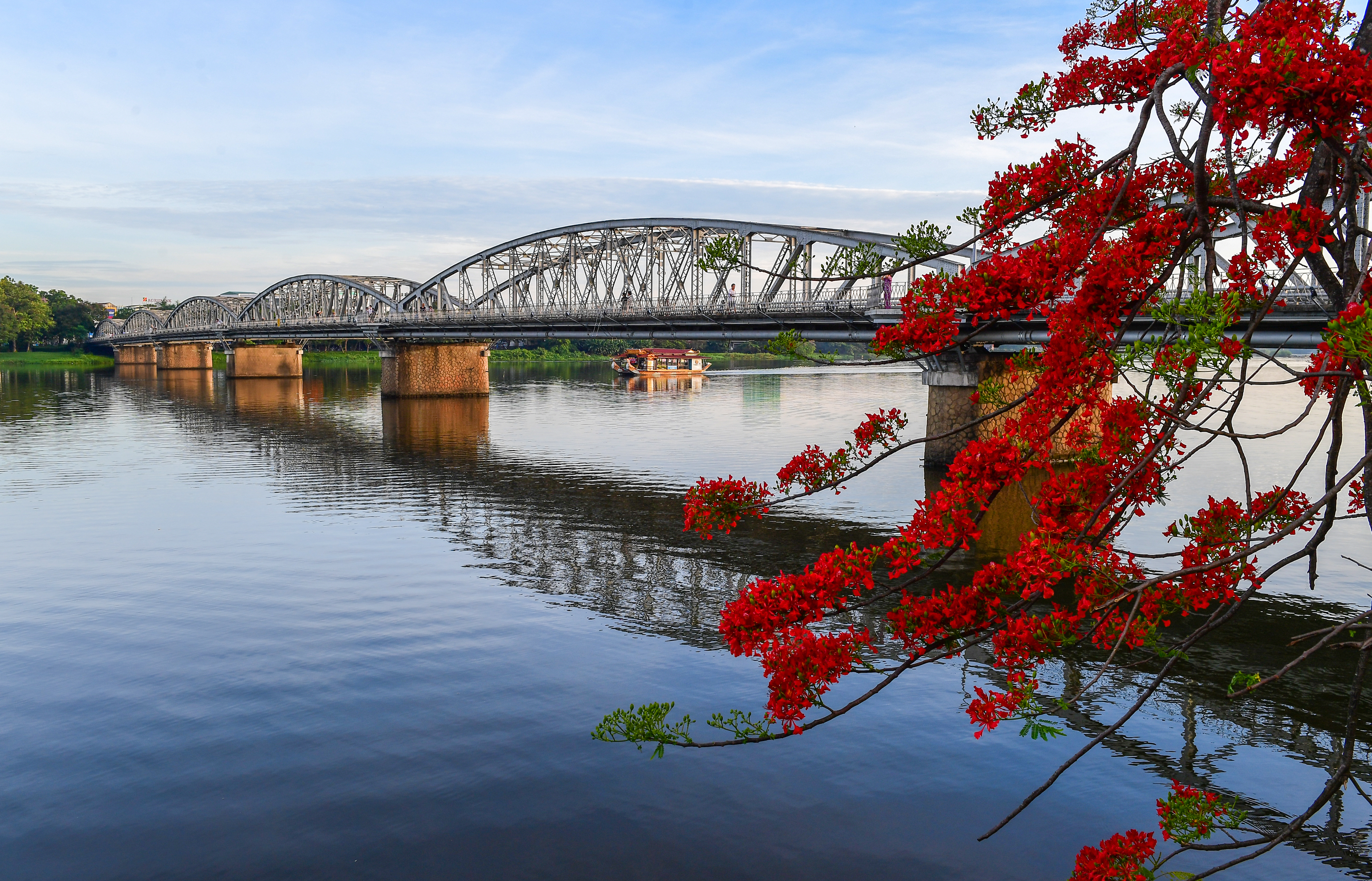 Photo and video contest of Hue and the footsteps of discovery launched