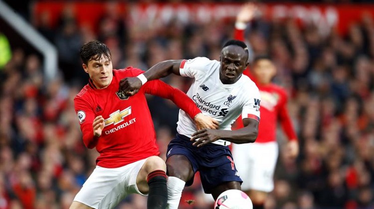 Arsenal méo mặt vì Luiz; Aston Villa ngấp nghé lui về giải hạng Nhất