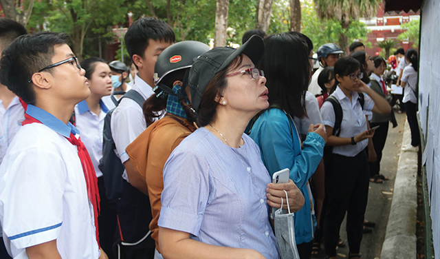 Thi vào lớp 10 “Liệu cơm gắp mắm”