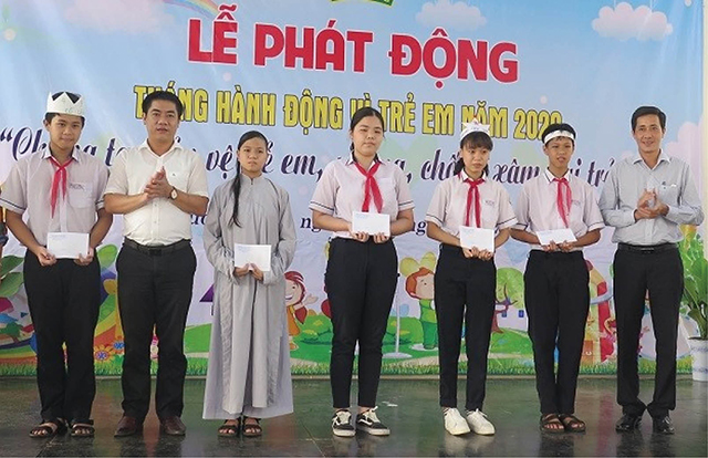 Vì đàn em thân yêu