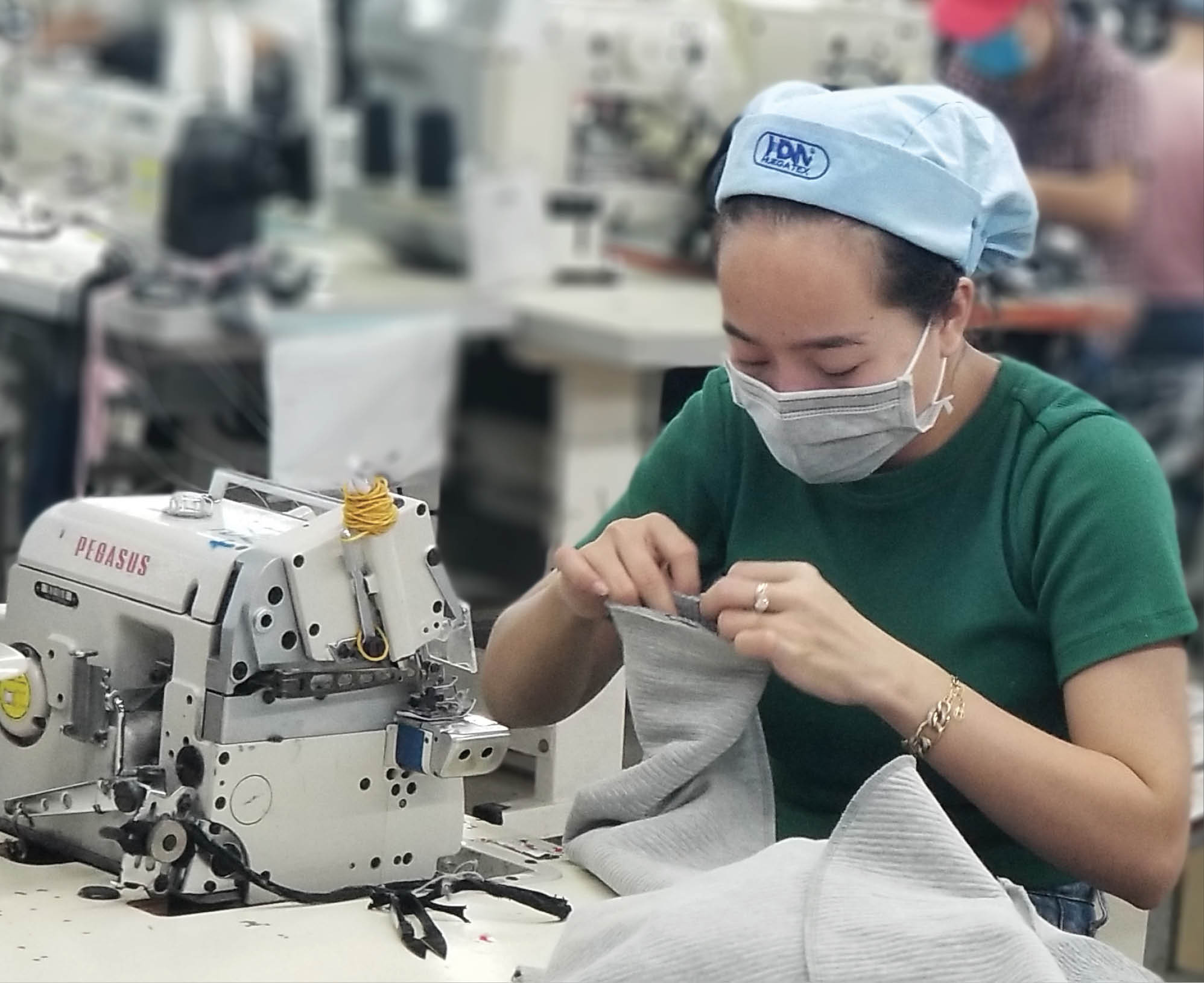 Phát triển khu công nghiệp dệt may, da giày và hóa chất