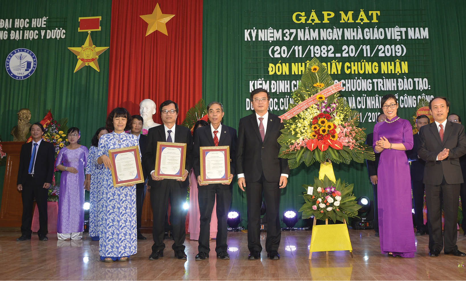 Xây dựng mô hình Trường - Viện hoàn chỉnh, hướng tới đạt chuẩn quốc tế