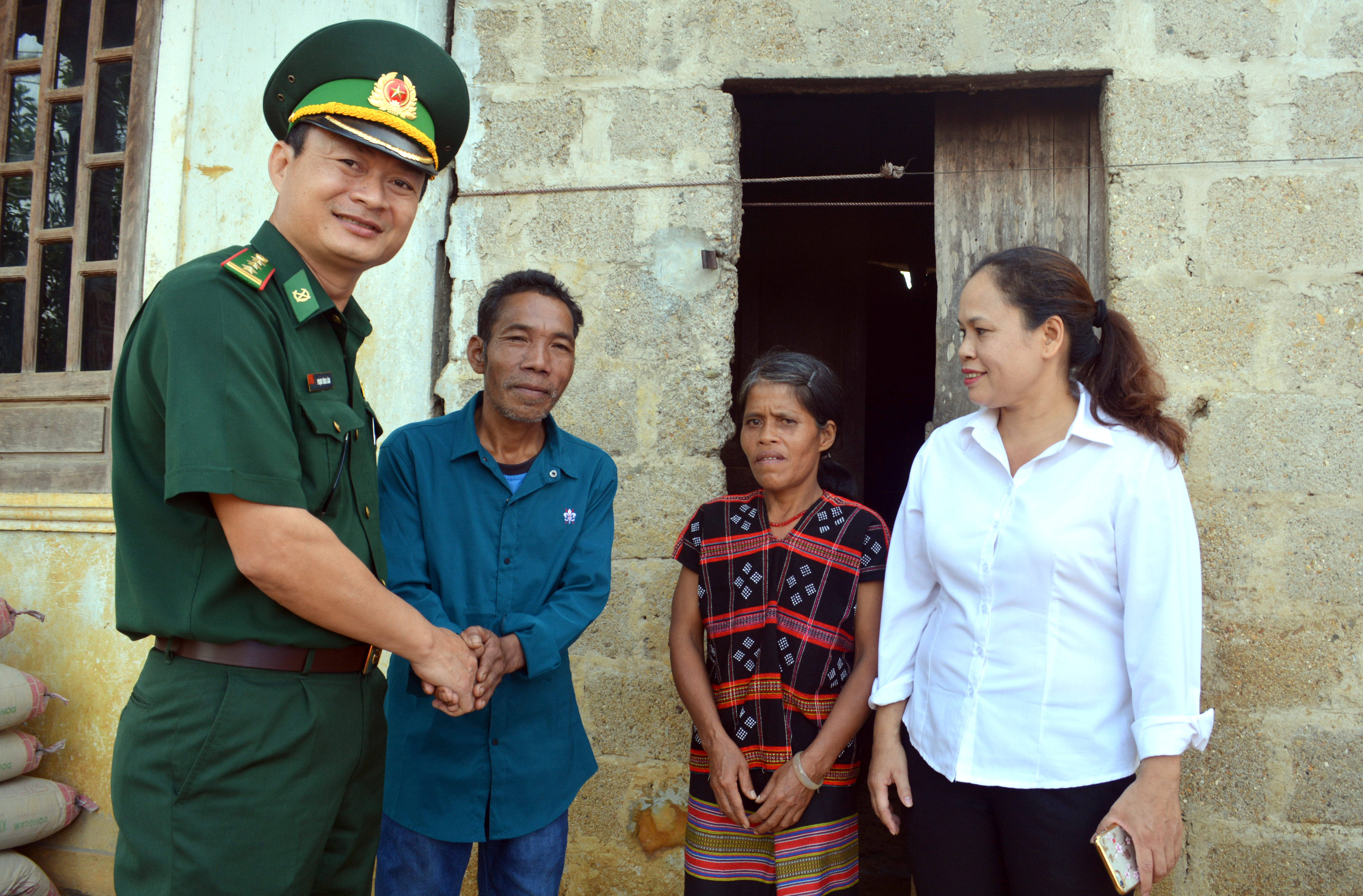Khởi công xây dựng nhà tình thương cho phụ nữ nghèo ở A Lưới