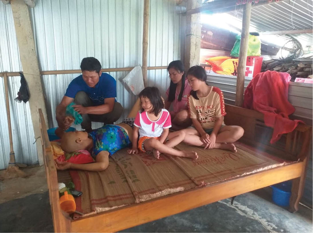 Xin hãy giúp cha con anh Chuân