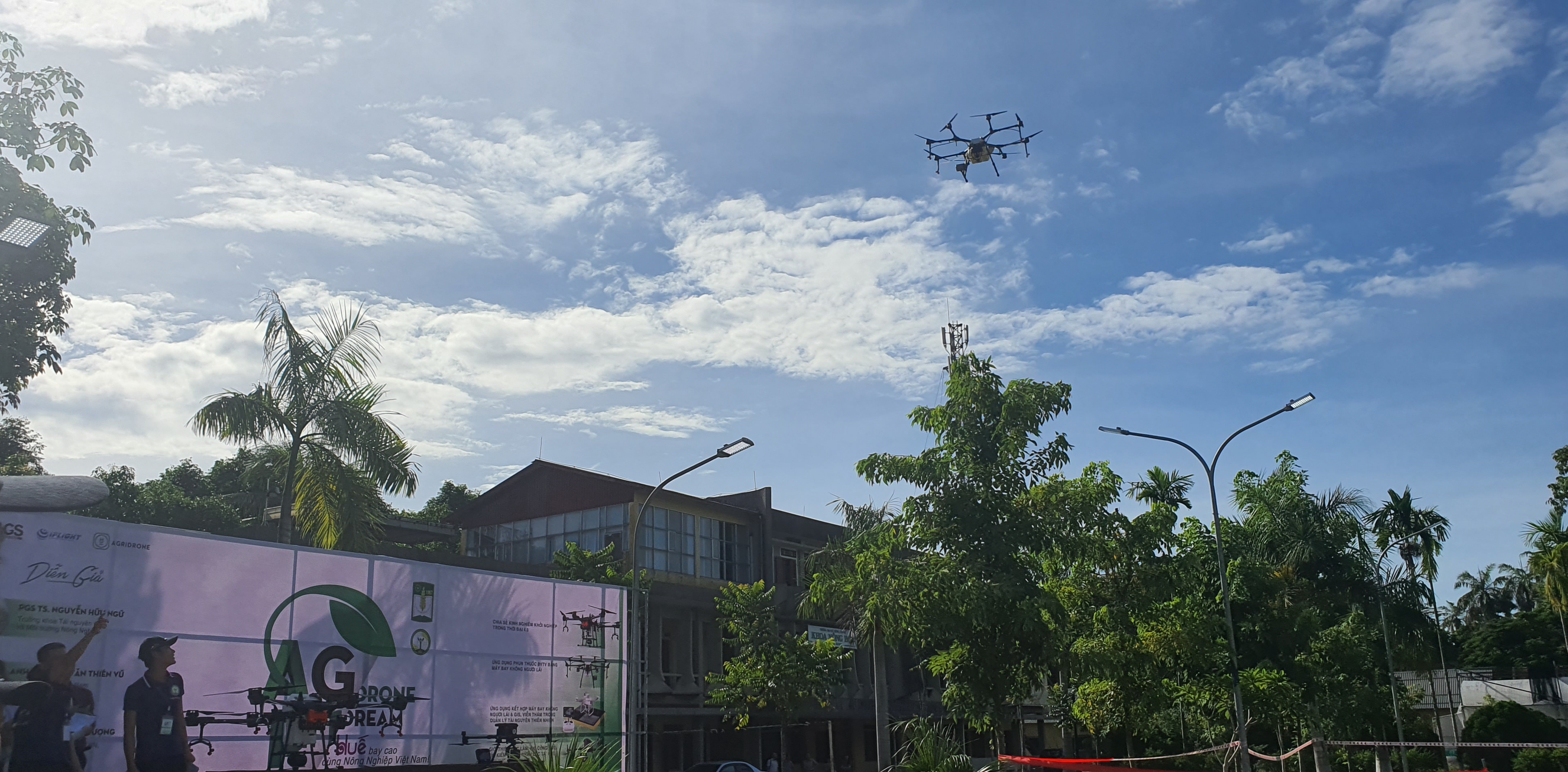 Huế bay cao cùng nông nghiệp Việt Nam