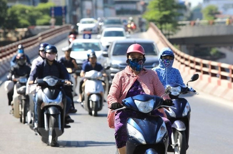 Tiếp tục đợt nắng nóng gay gắt mới ở Bắc Bộ và Trung Bộ