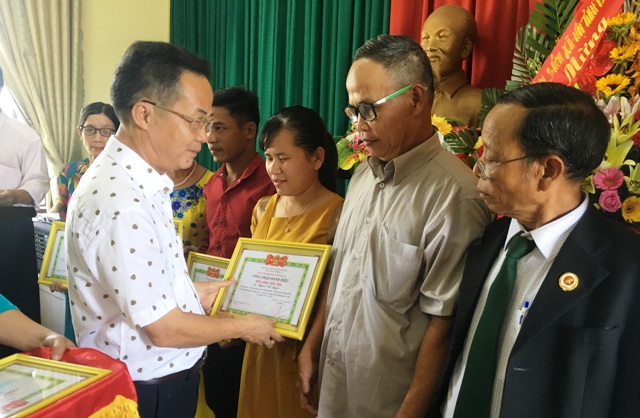 Hội Người mù tỉnh tuyên dương điển hình tiên tiến Cùng nhau nỗ lực, cùng nhau vươn lên