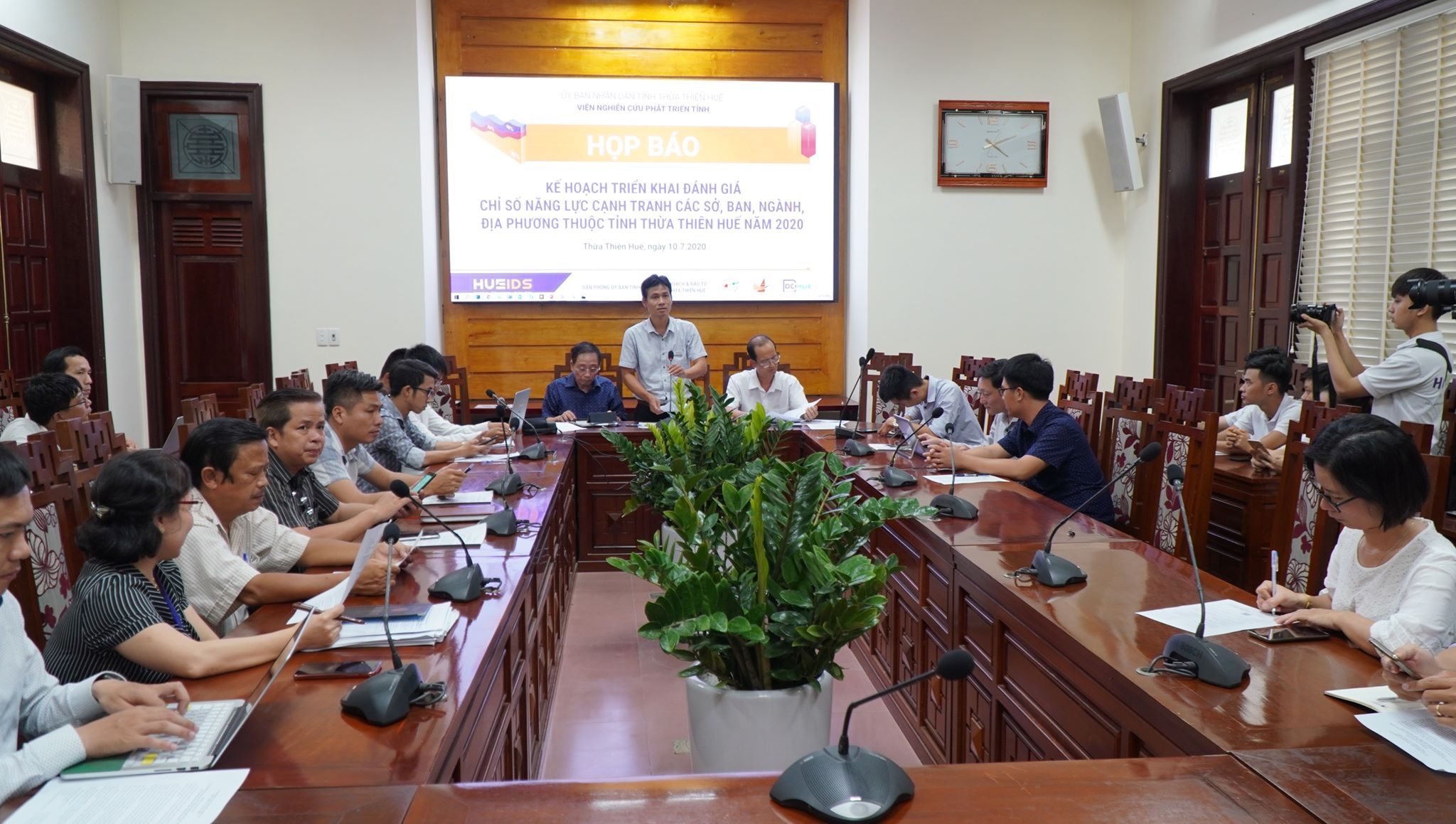 Nhiều thay đổi trong đánh giá chỉ số năng lực cạnh tranh cấp sở và cấp huyện năm 2020