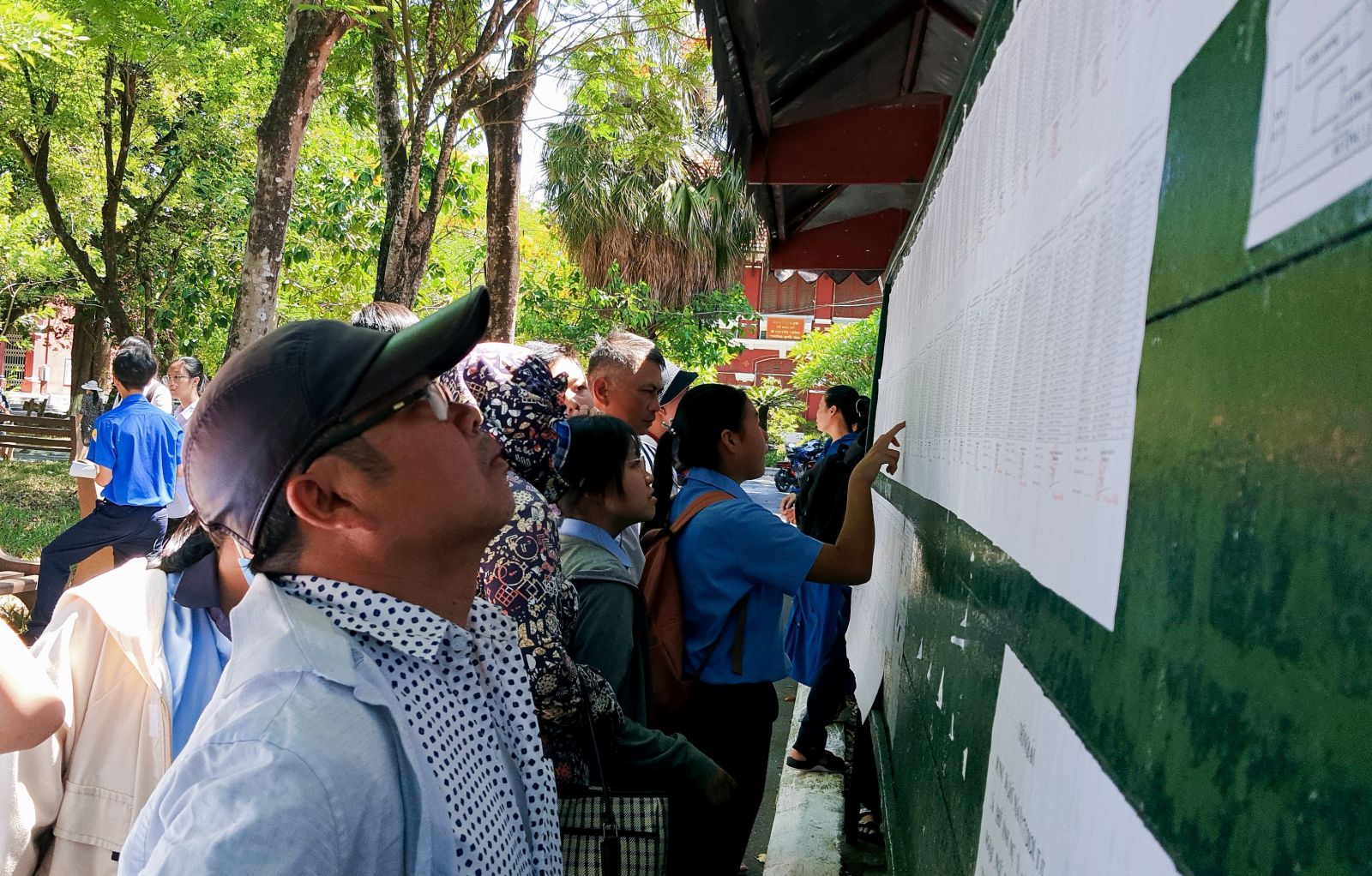 Hơn 5 000 thí sinh tham gia kỳ thi vào lớp 10