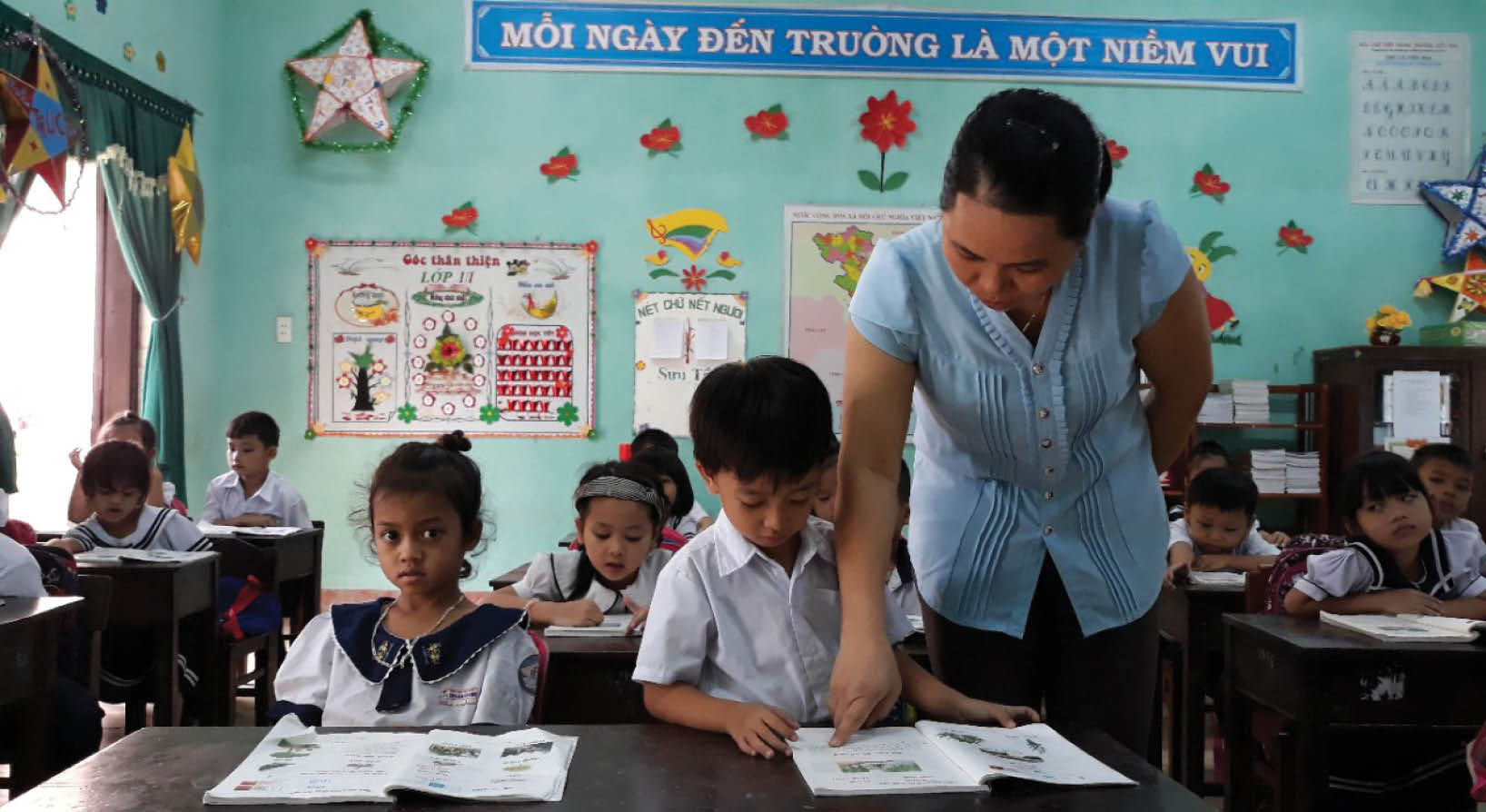 Không để học sinh vùng khó thiếu sách giáo khoa lớp 1