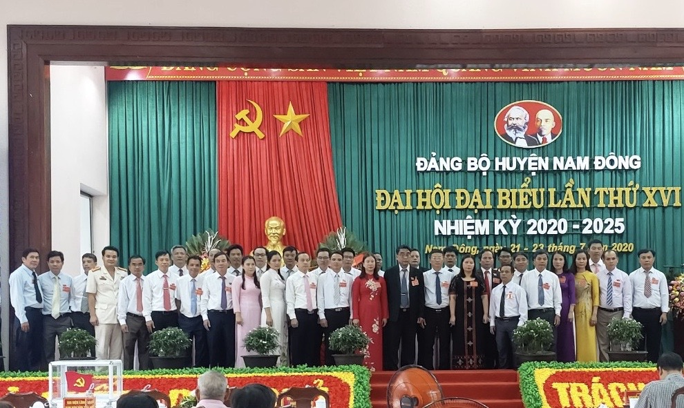 Bà Lê Thị Thu Hương tái đắc cử chức danh Bí thư Huyện ủy Nam Đông