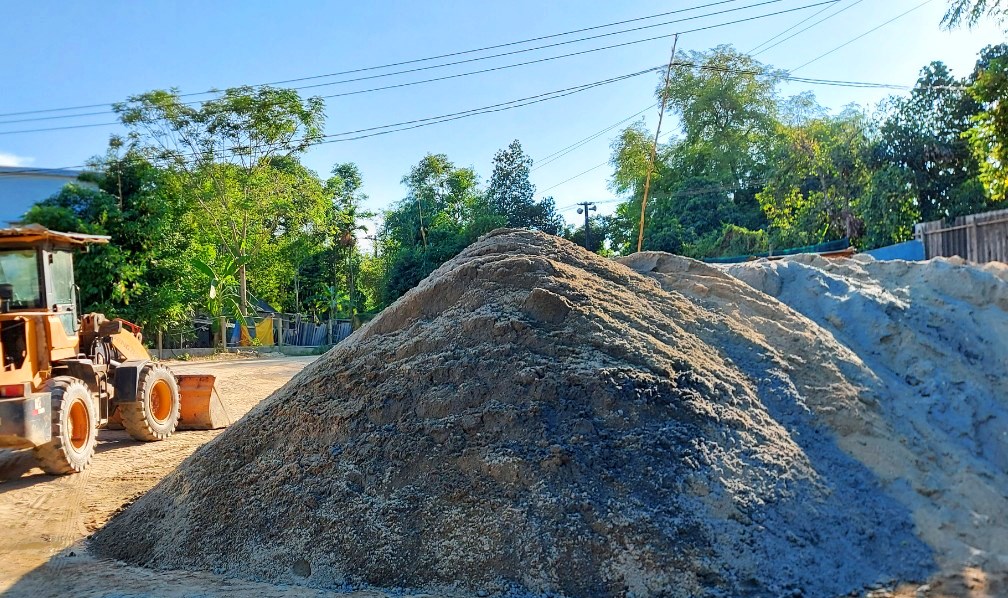 Tiếp chuyện bãi tập kết cát, sỏi trái phép gần đồi Vọng Cảnh