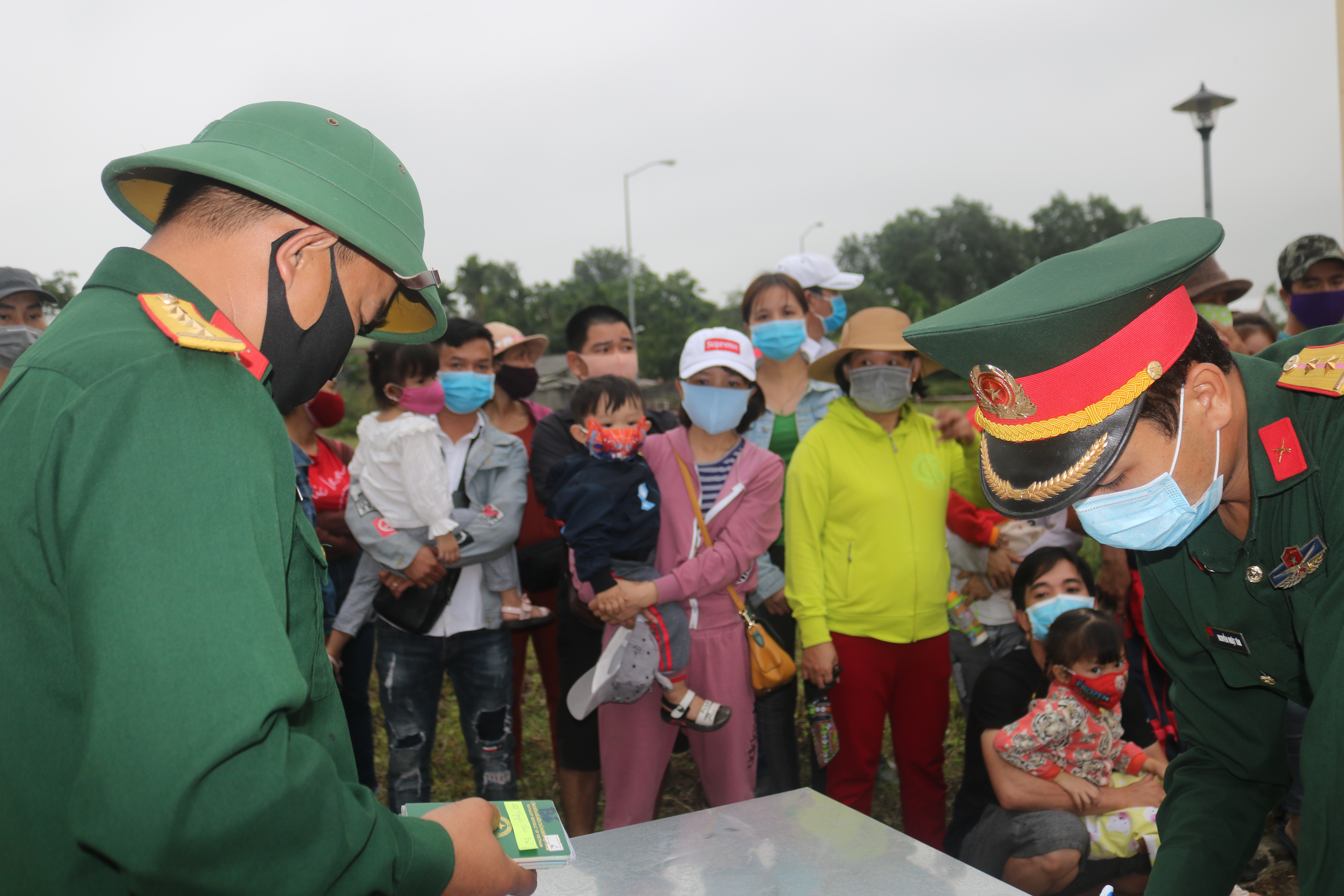 Rửa tay và đeo khẩu trang - bài học từ 100 năm trước