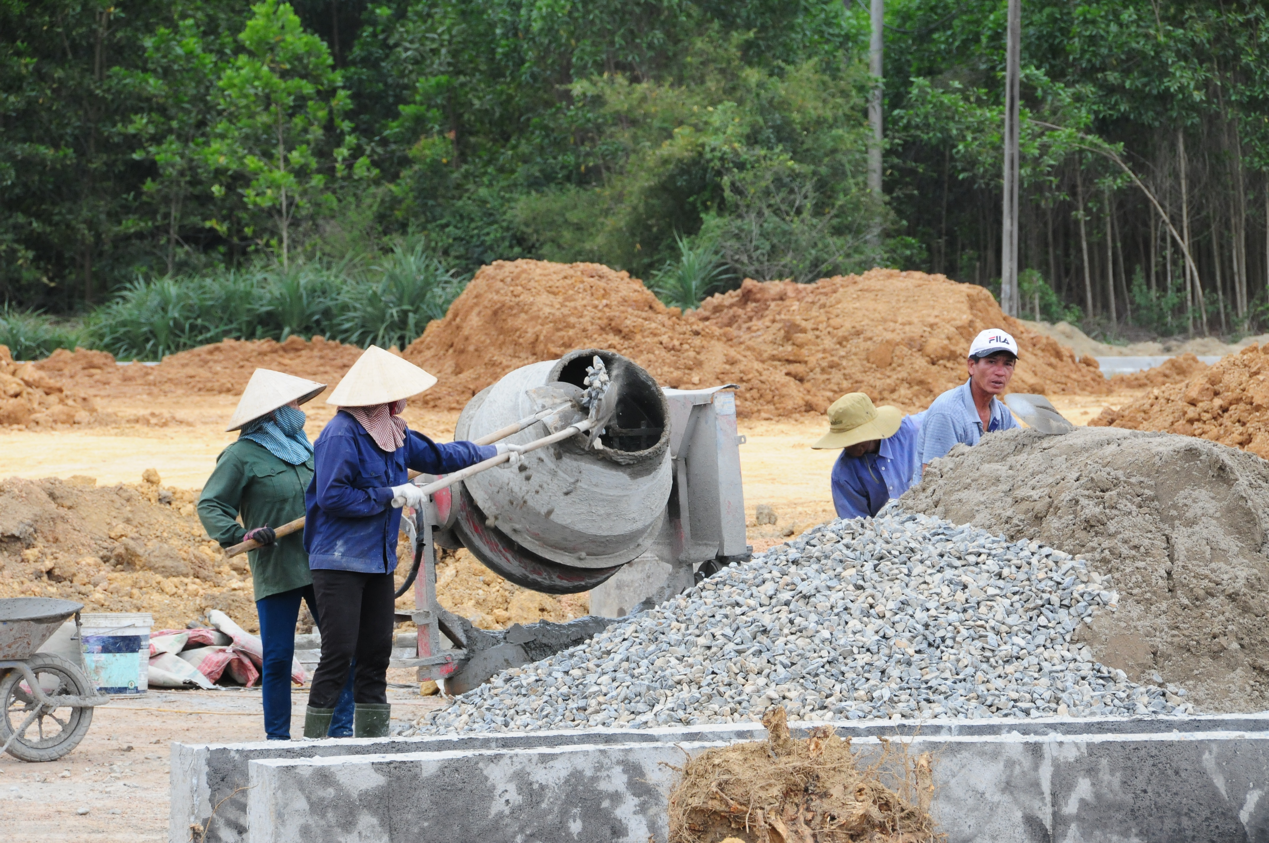 Tập trung tháo gỡ khó khăn cho từng dự án cụ thể