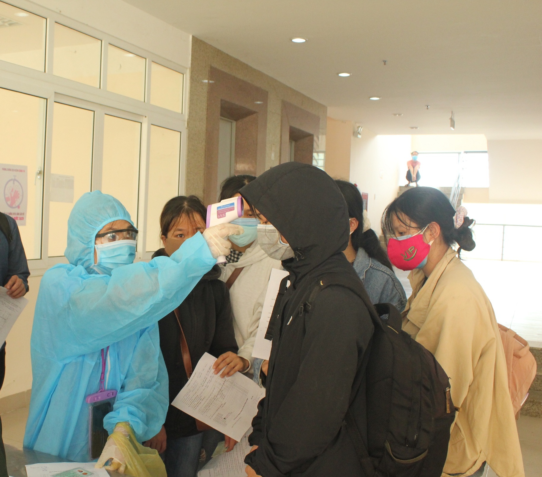 Tiếp đón, cách ly 353 công dân từ các tỉnh, thành trở về