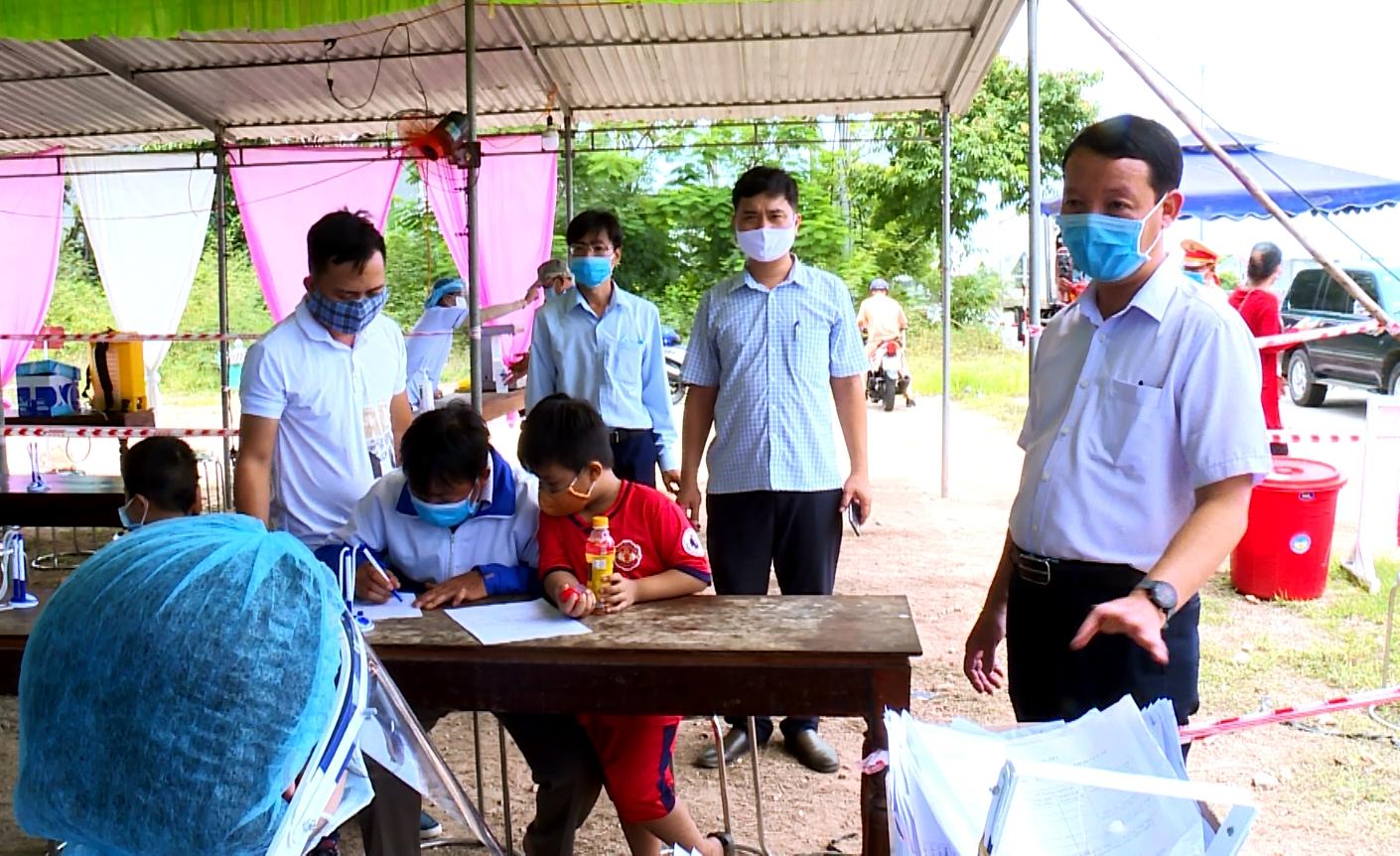 Hương Trà Cần tăng cường cơ sở vật chất tại chốt kiểm tra y tế