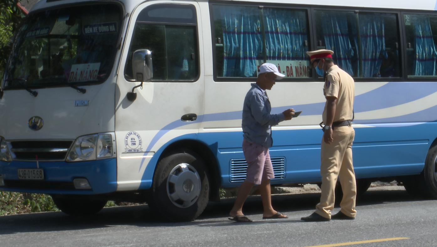 Tăng cường tuần tra, kiểm soát xử lý nghiêm vi phạm giao thông đường bộ