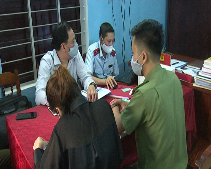 Xử phạt 1 người phụ nữ đăng tải thông tin sai sự thật về dịch bệnh COVID - 19