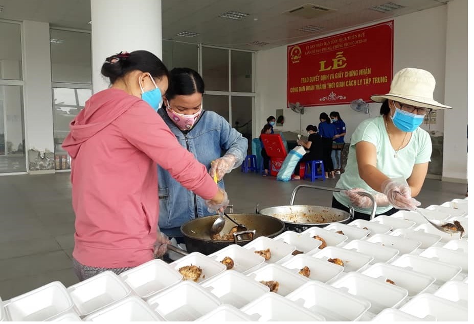 Sát cánh chống dịch COVID-19