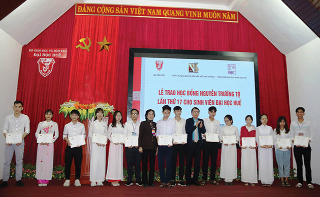 Đa dạng khuyến học, khuyến tài ở Đại học Huế