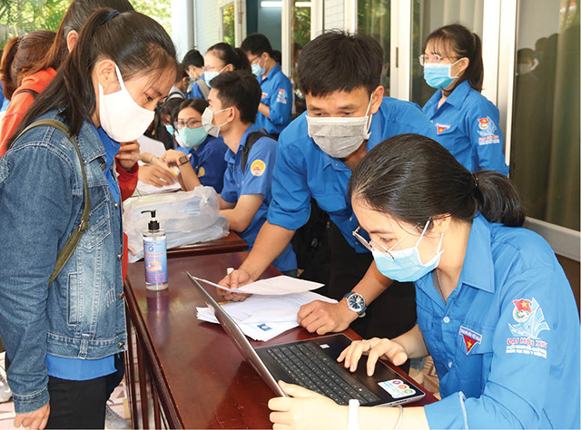 Chuyển hướng với tình nguyện hè