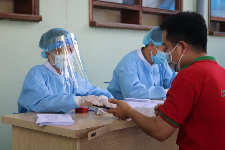 Sàng lọc, phân luồng người bệnh đến từ vùng dịch tễ