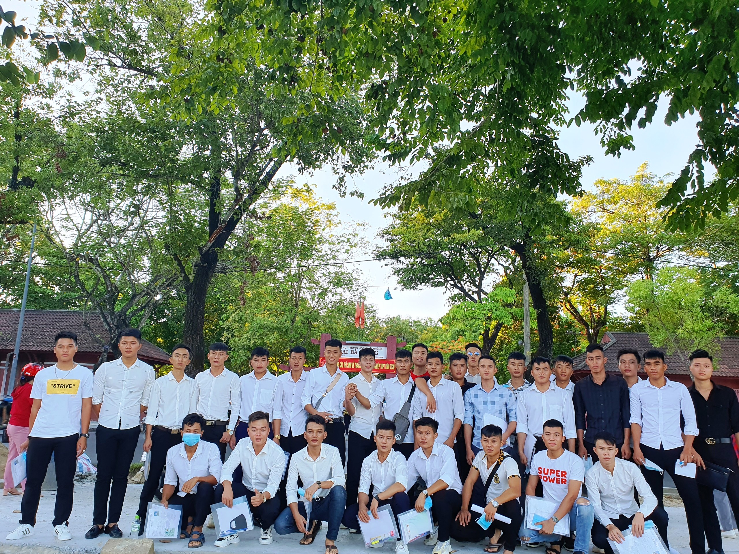 Thí sinh đi nghĩa vụ công an dự thi Tốt nghiệp THPT