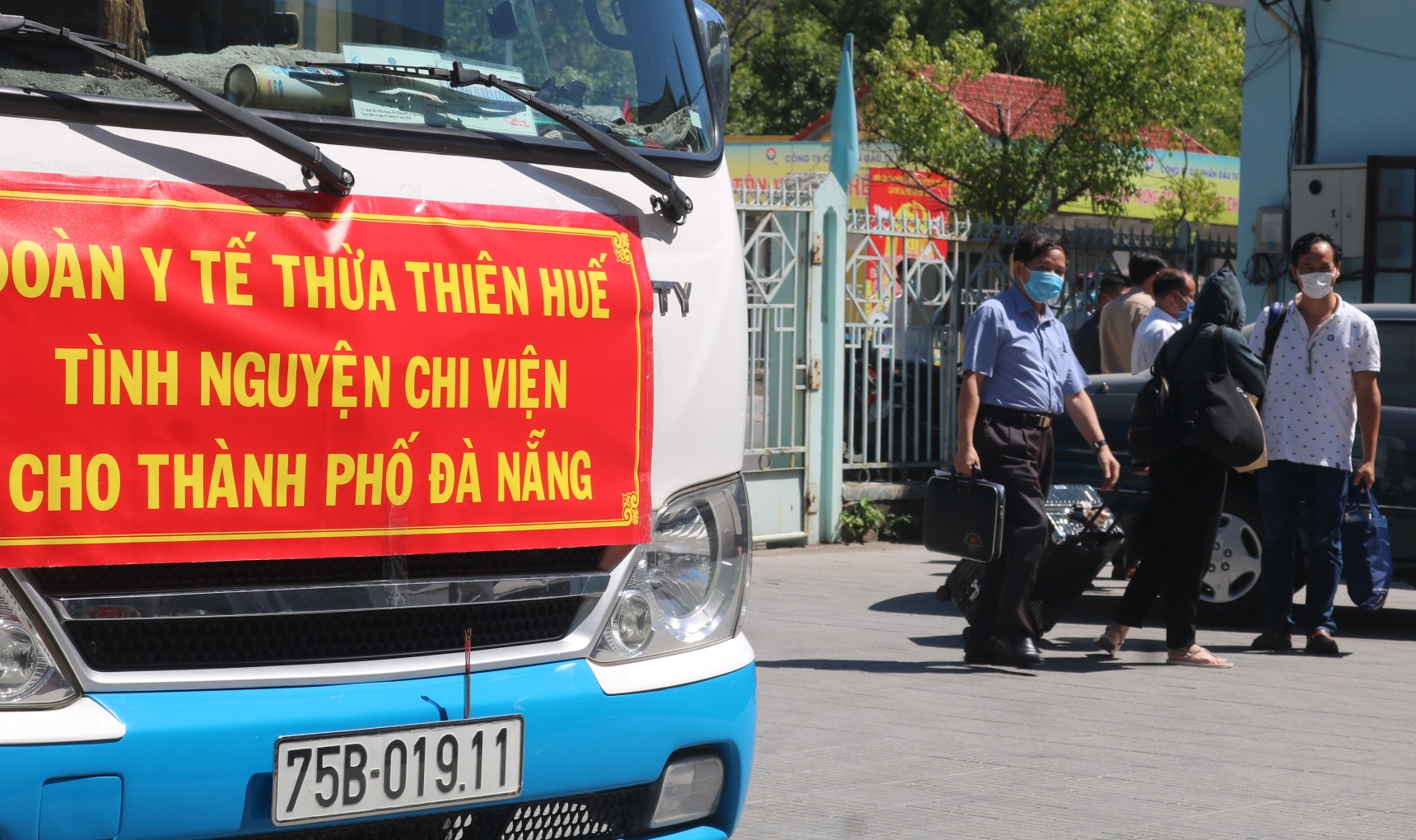 40 cán bộ y tế lên đường chi viện cho Đà Nẵng