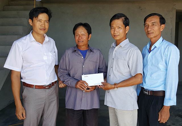 Đồng hành với người nghèo