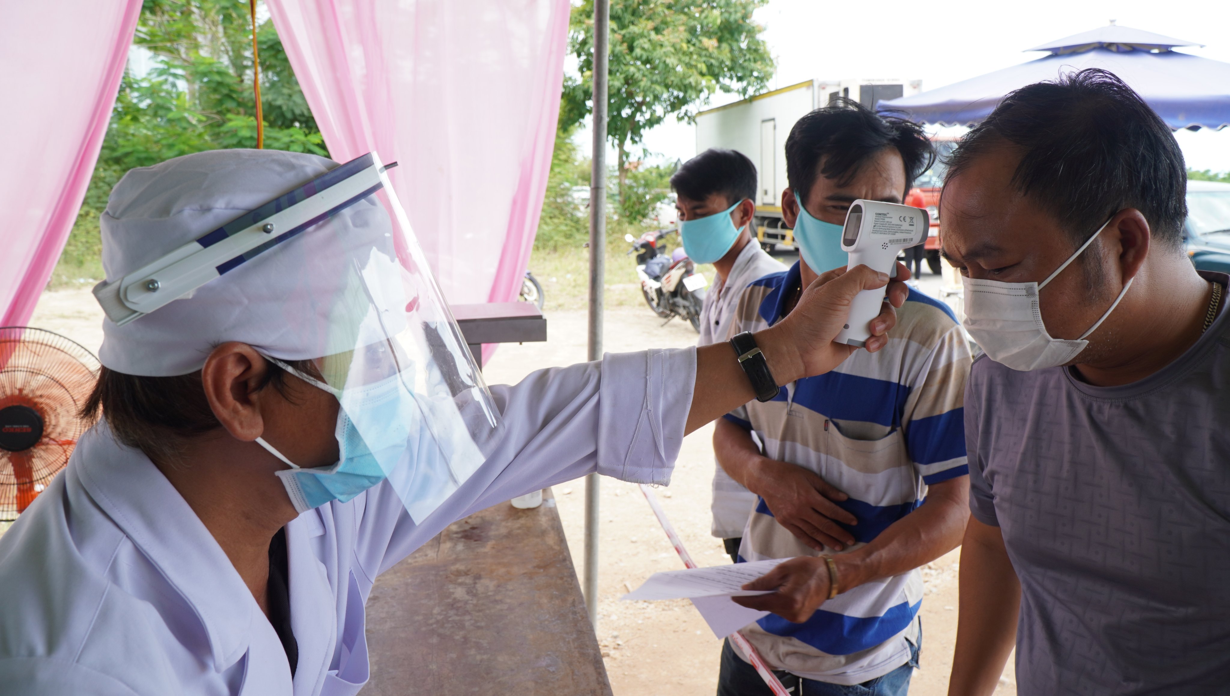 Xóa bỏ ngay tâm lý chủ quan trong phòng chống dịch COVID-19