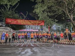 Chạy bộ gây quỹ cho y bác sĩ chống dịch COVID-19