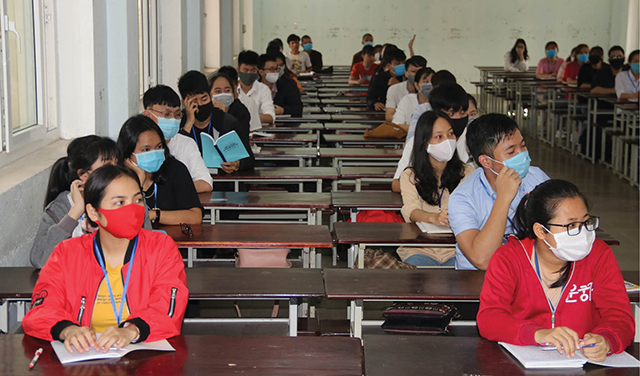 Hue University to receive overseas Vietnamese students and international students