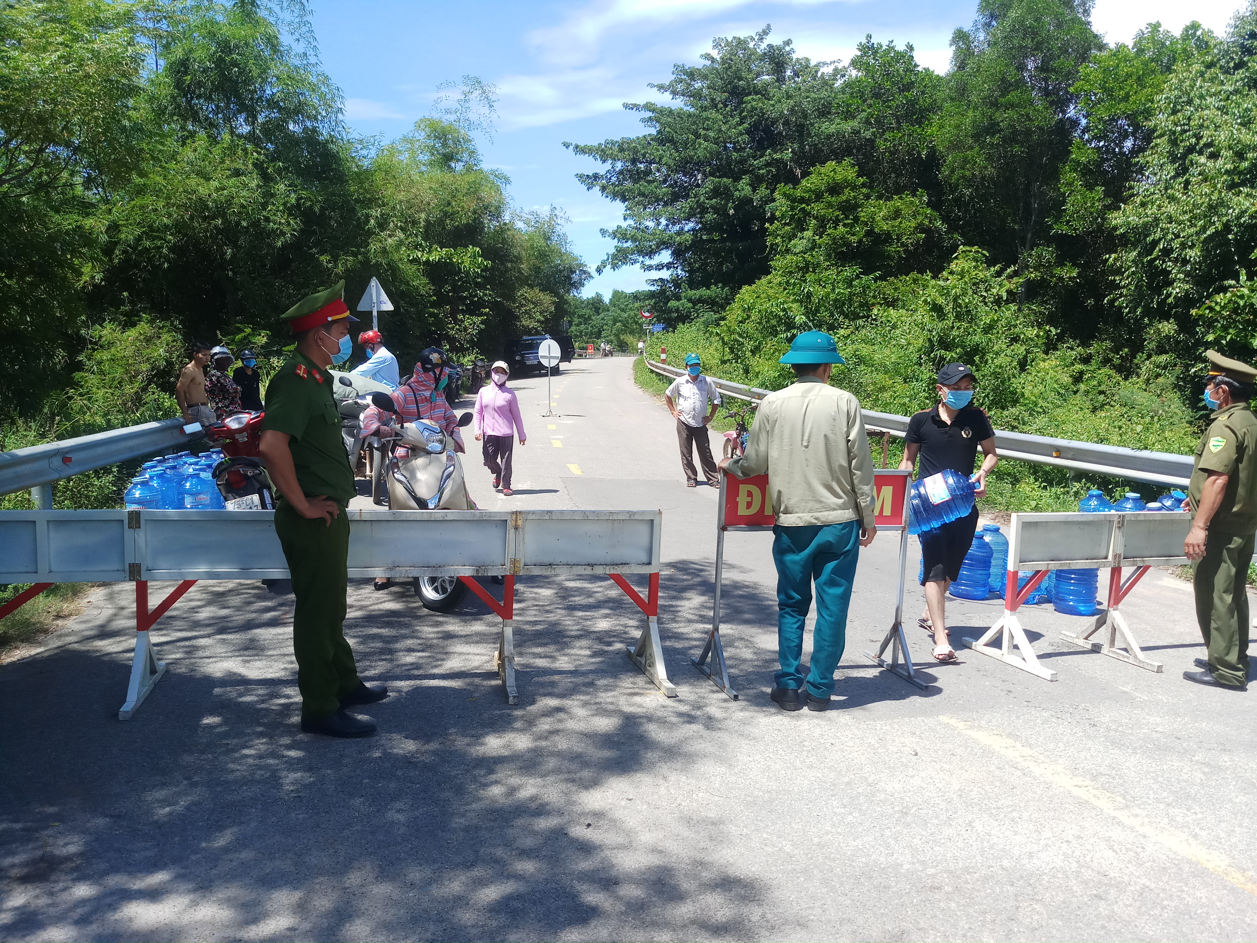 “Khóa chặt” ở cửa ngõ phía Bắc